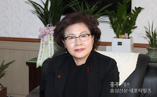 “주민 섬기는 데 최선 다하겠다” < 사회 < 홍성신문 < 기사본문 - 홍성신문 내포타임즈 “주민 섬기는 데 최선 다하겠다”