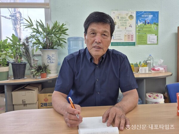  홍성군농어업회의소 이병완 회장이 농어업회의소법 통과와 관련해 향후 활동 방향과 소회를 말하고 있다. 