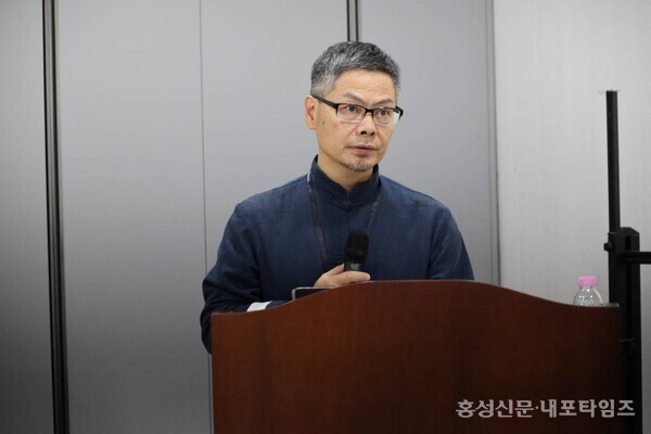 중국 신농포럼의 조우리 대표가 축사를 하고 있다. 