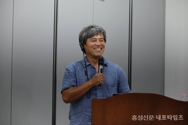 일본 애농회 이이오 히로미츠 대표가 축사를 하고 있다. 