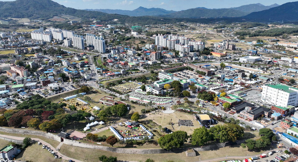 지난해 바비큐축제 기간 홍성읍 시가지. 사진=홍성군